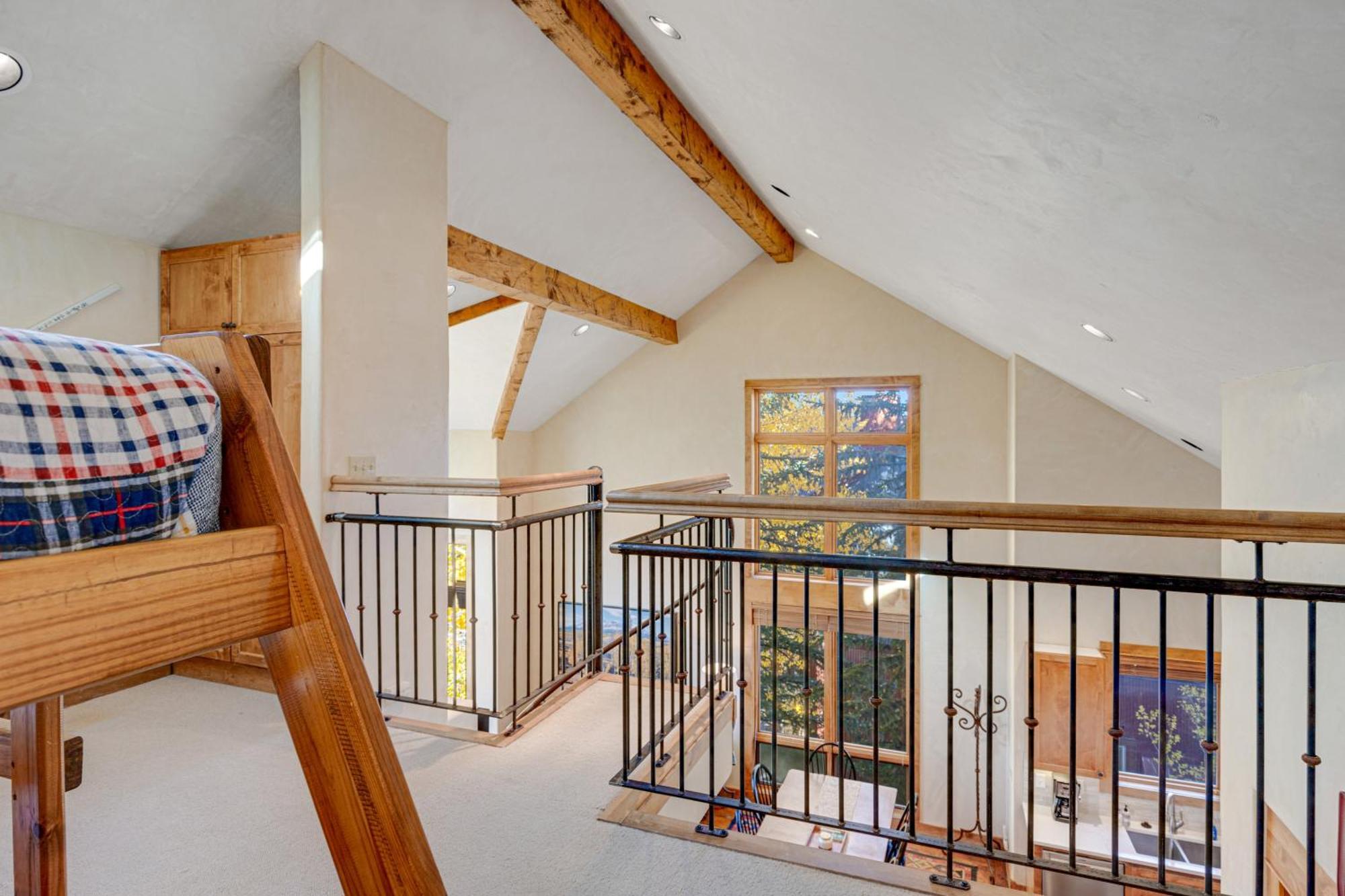 Terraces 1202 - Terraces Pathway *