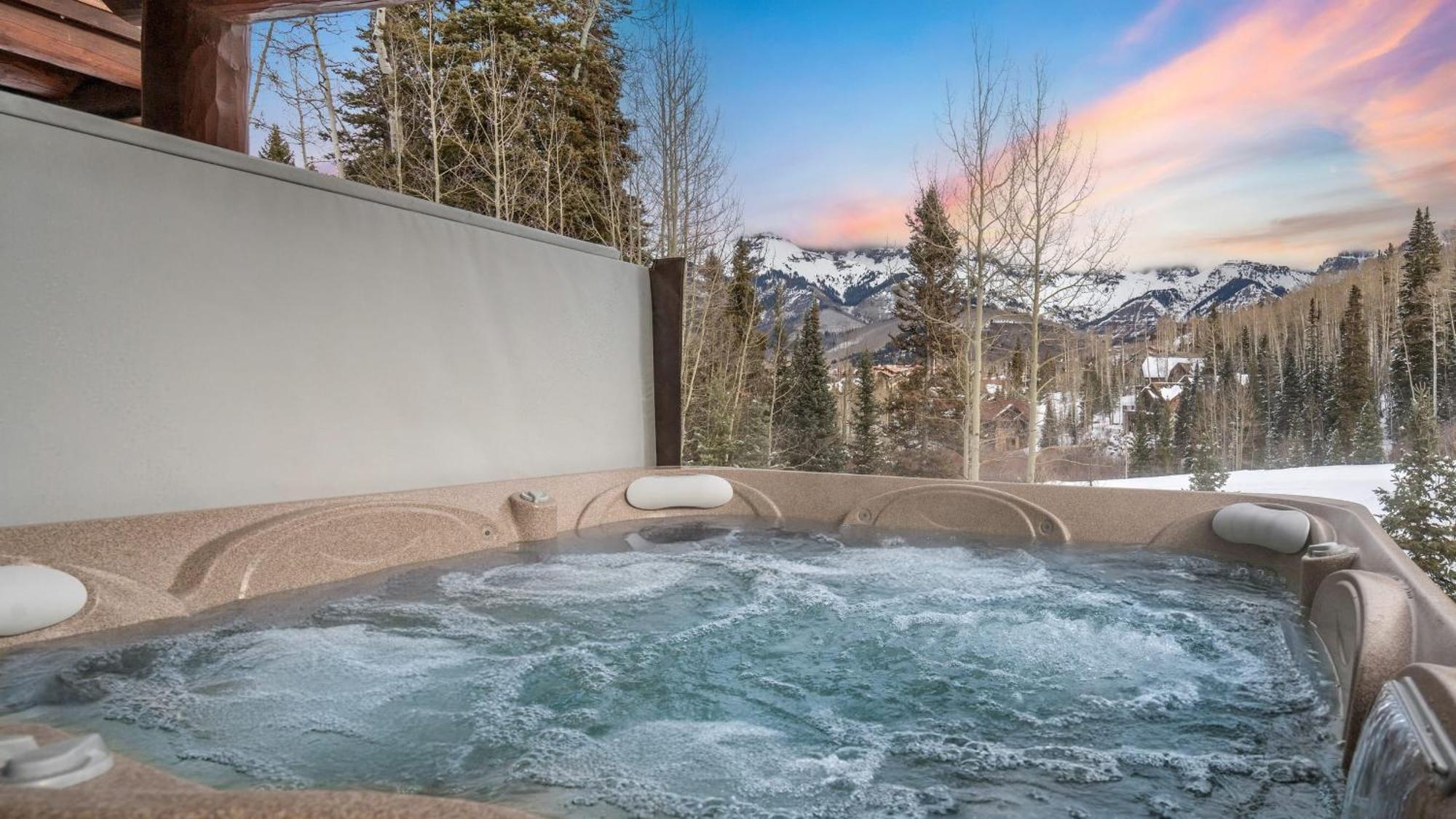 At Tristant 137 By Avantstay In Out W Panoramic Views Hot Tub Telluride