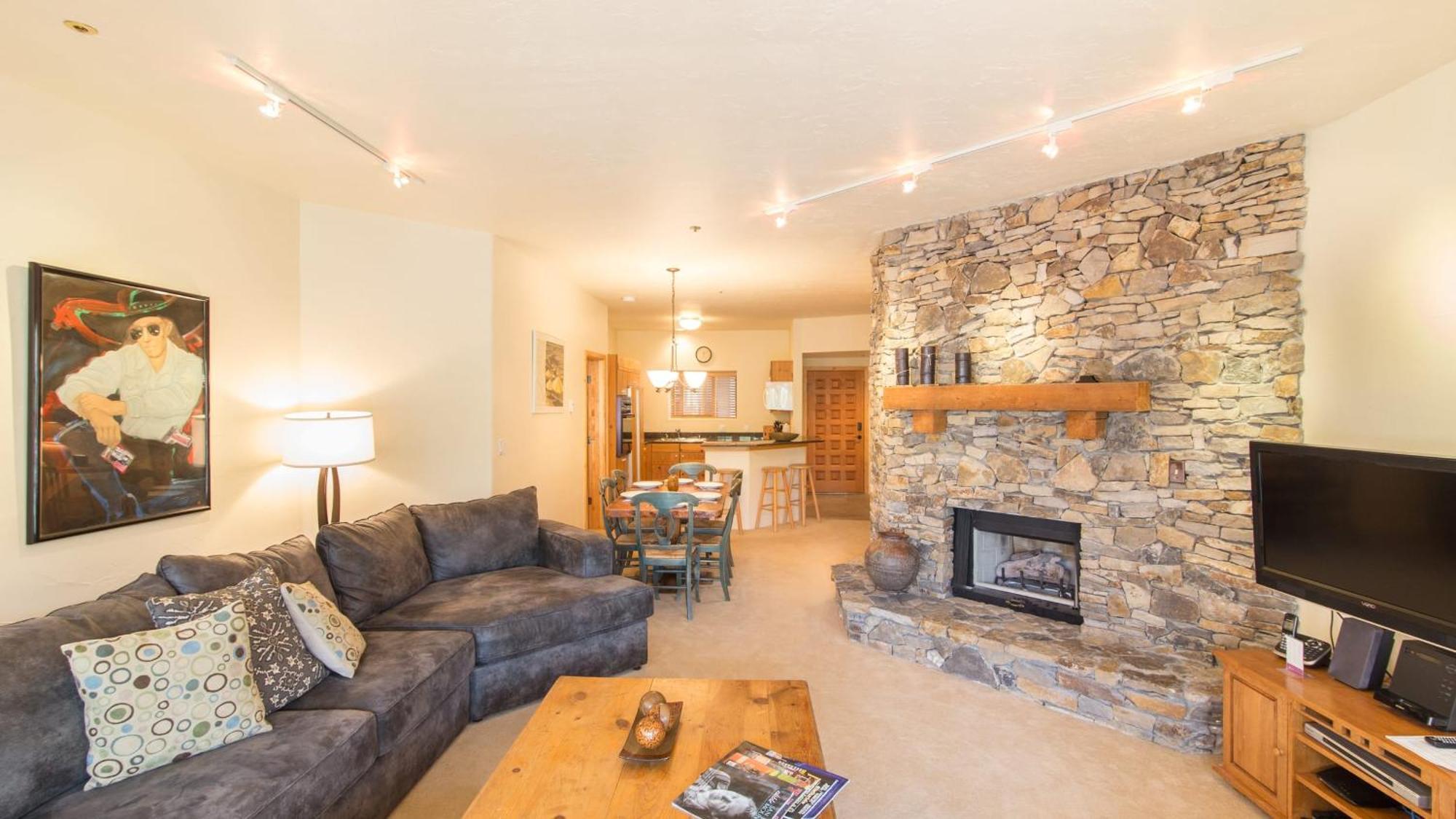 Apartment Westermere 311 - 2 By Avantstay Just Steps From Area W Great Views