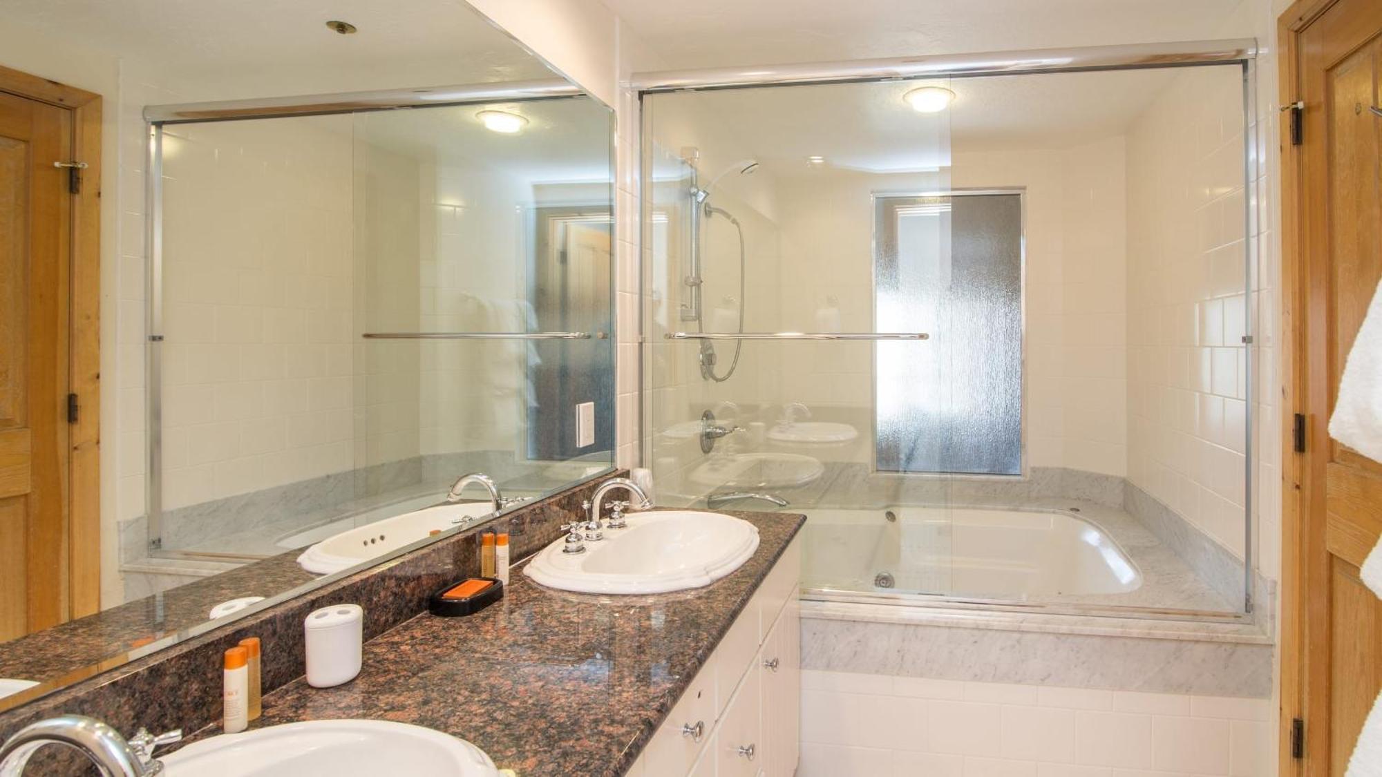 Westermere 311 - 2 By Avantstay Just Steps From Area W Great Views Apartment Telluride