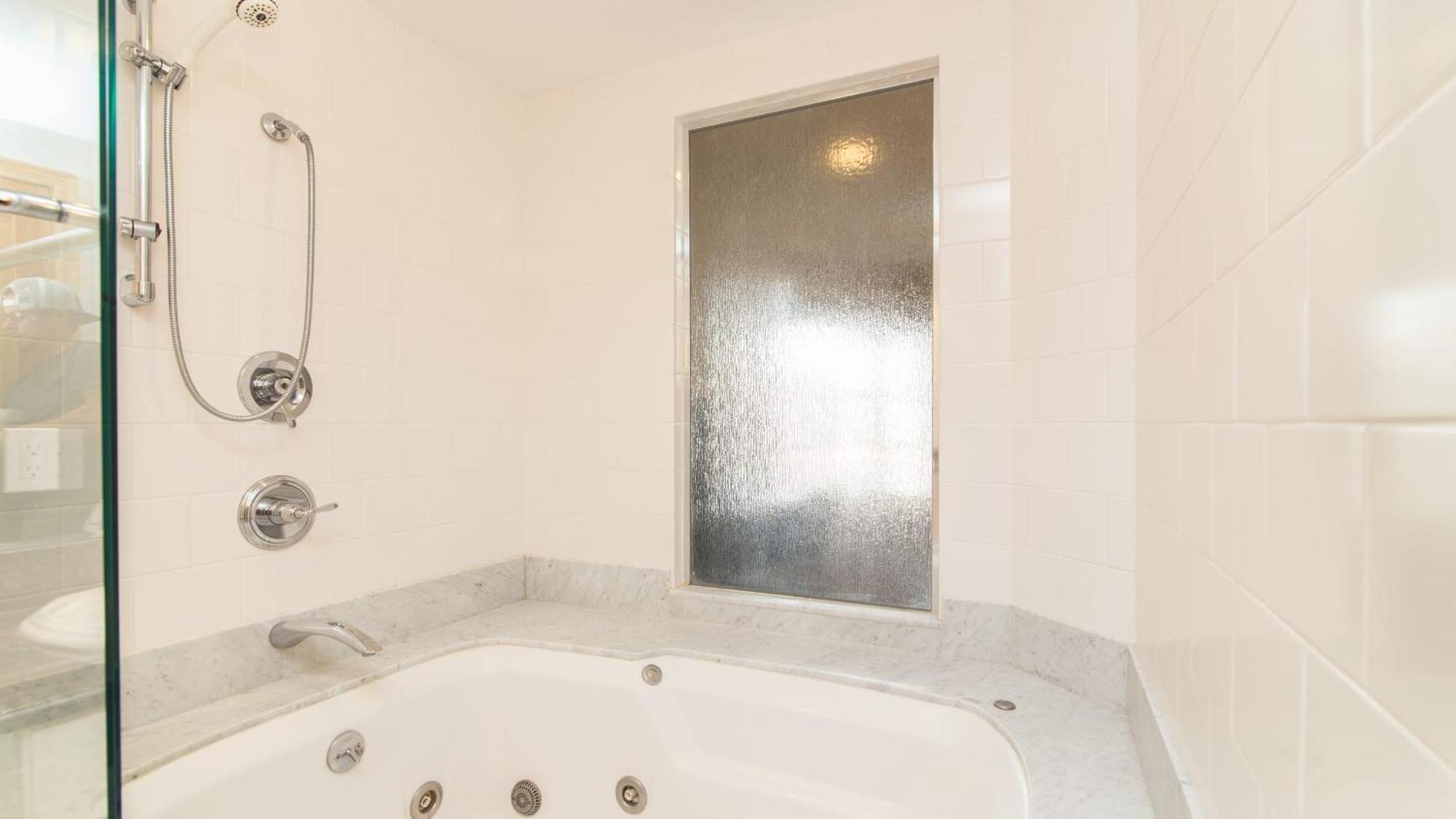 Apartment Westermere 311 - 2 By Avantstay Just Steps From Area W Great Views