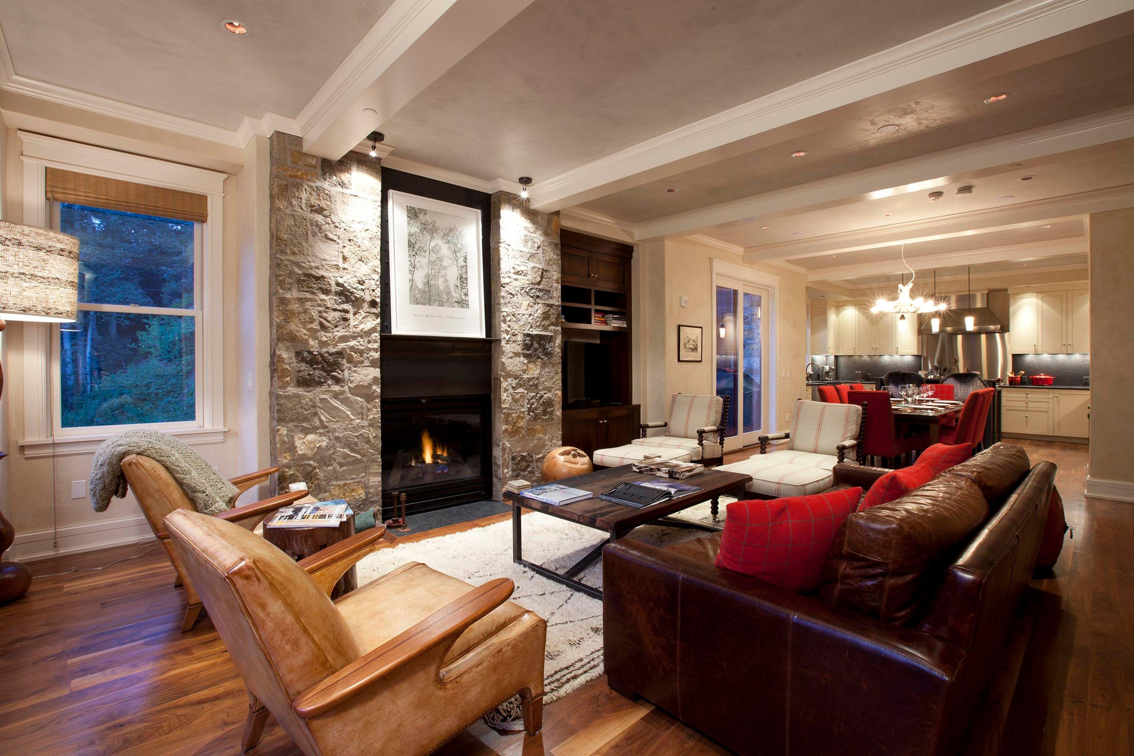 Element 52, Collection