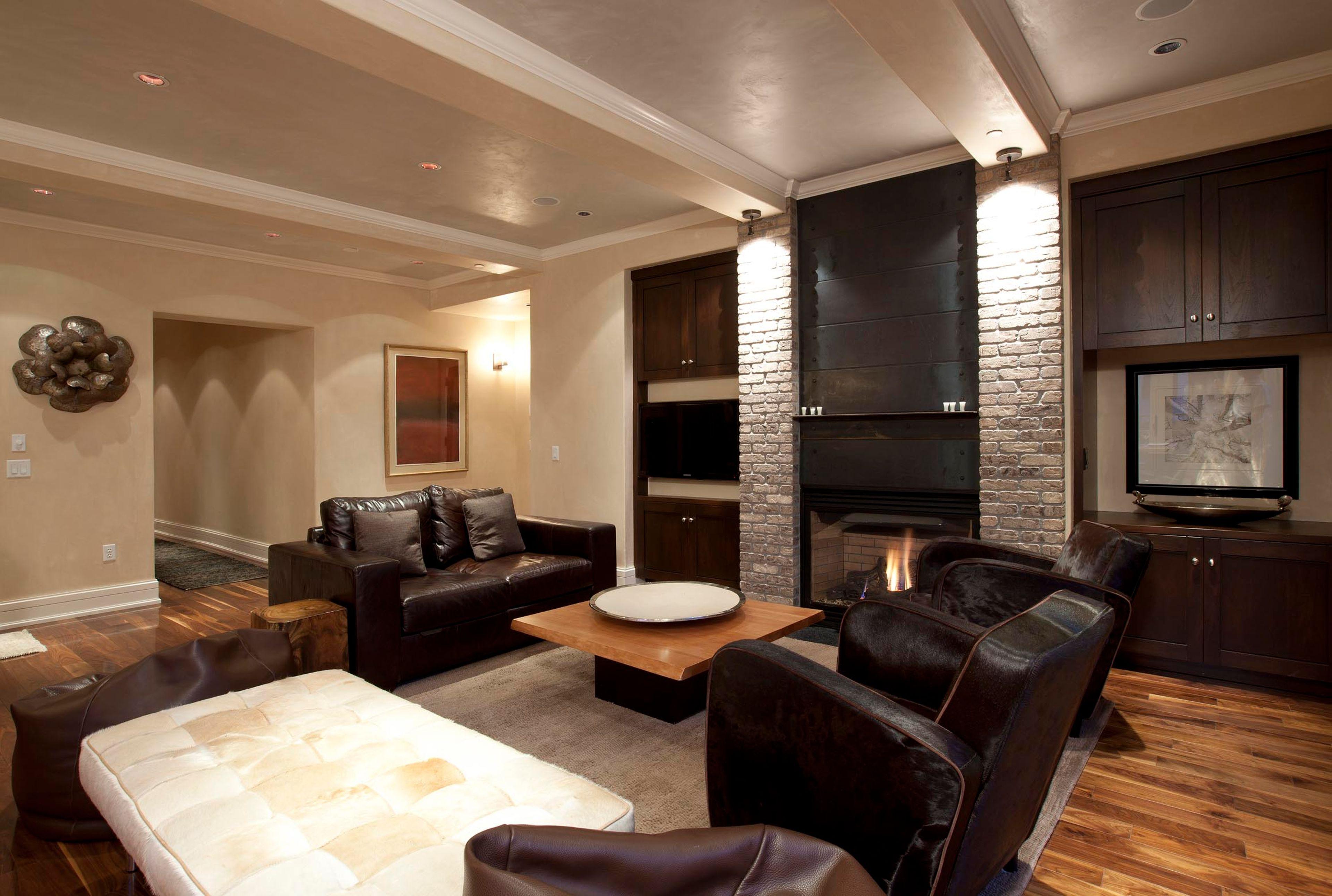 Element 52, Collection