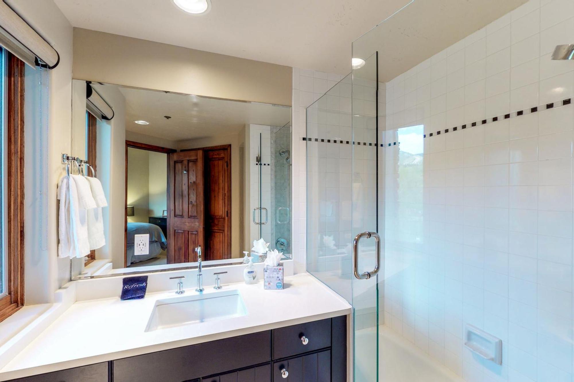 Westermere 310 - Westermere Sunset Apartment