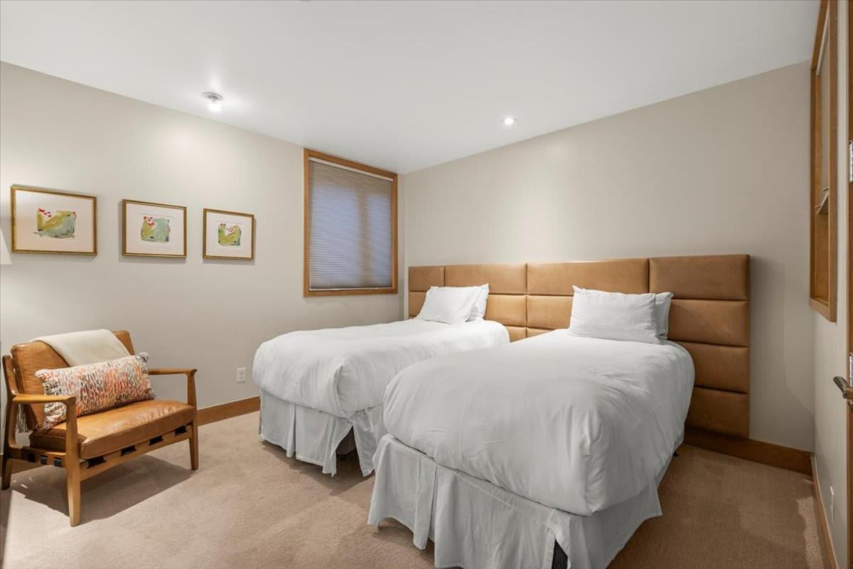 Downtown Luxury Retreat Private Hot Tub