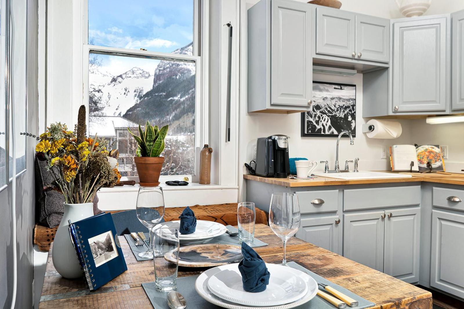 Miners Union 7 Downtown W Mountain Views 1br 1ba Sleeps 2 Telluride