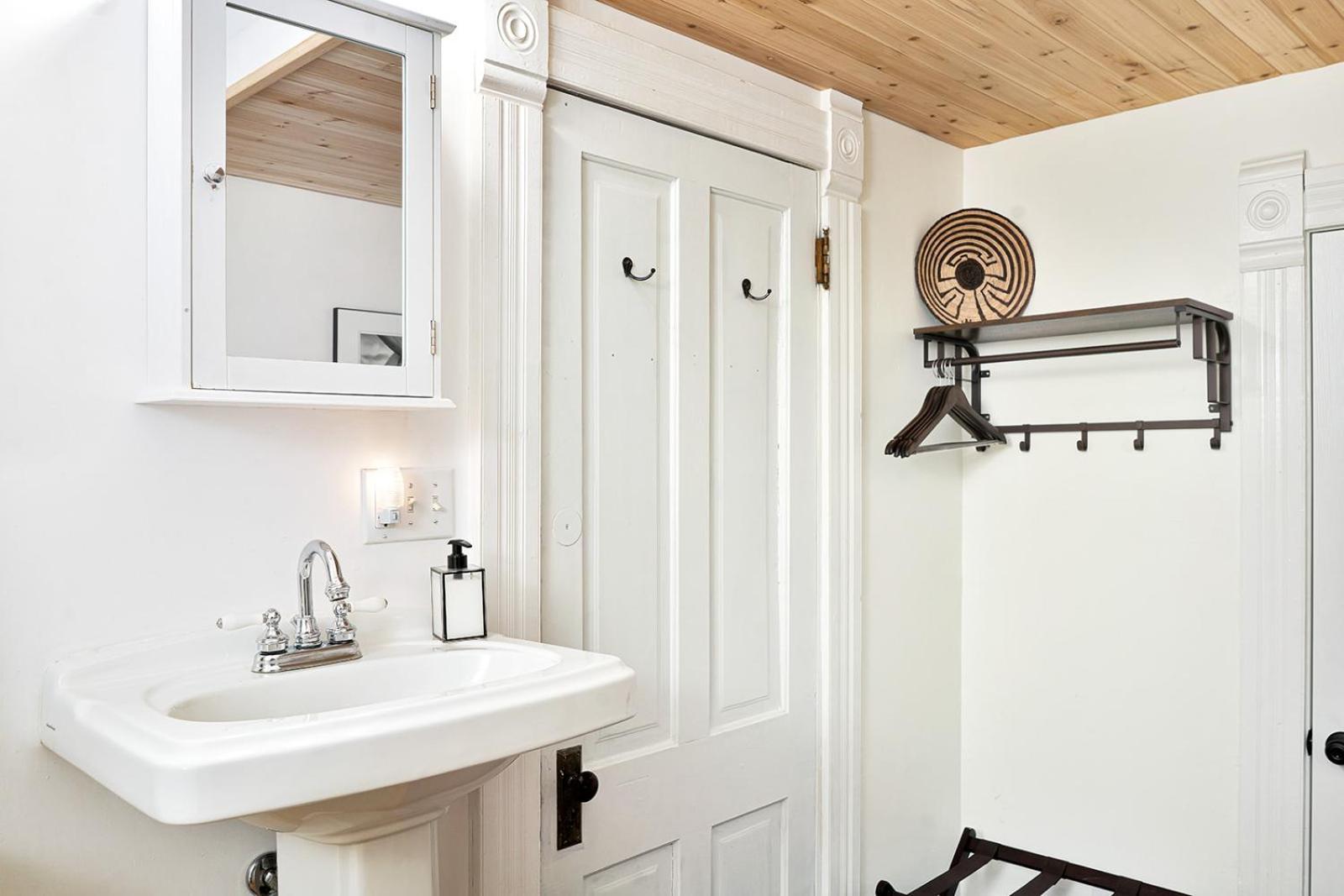 Miners Union 7 Downtown W Mountain Views 1br 1ba Sleeps 2 Apartment Telluride