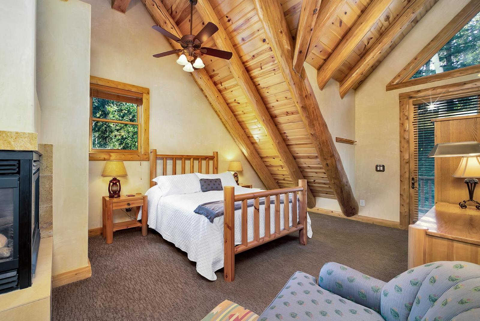 Mountain View 2 Ski-in Private Hot Tub 4br 4.5ba Sleeps 8