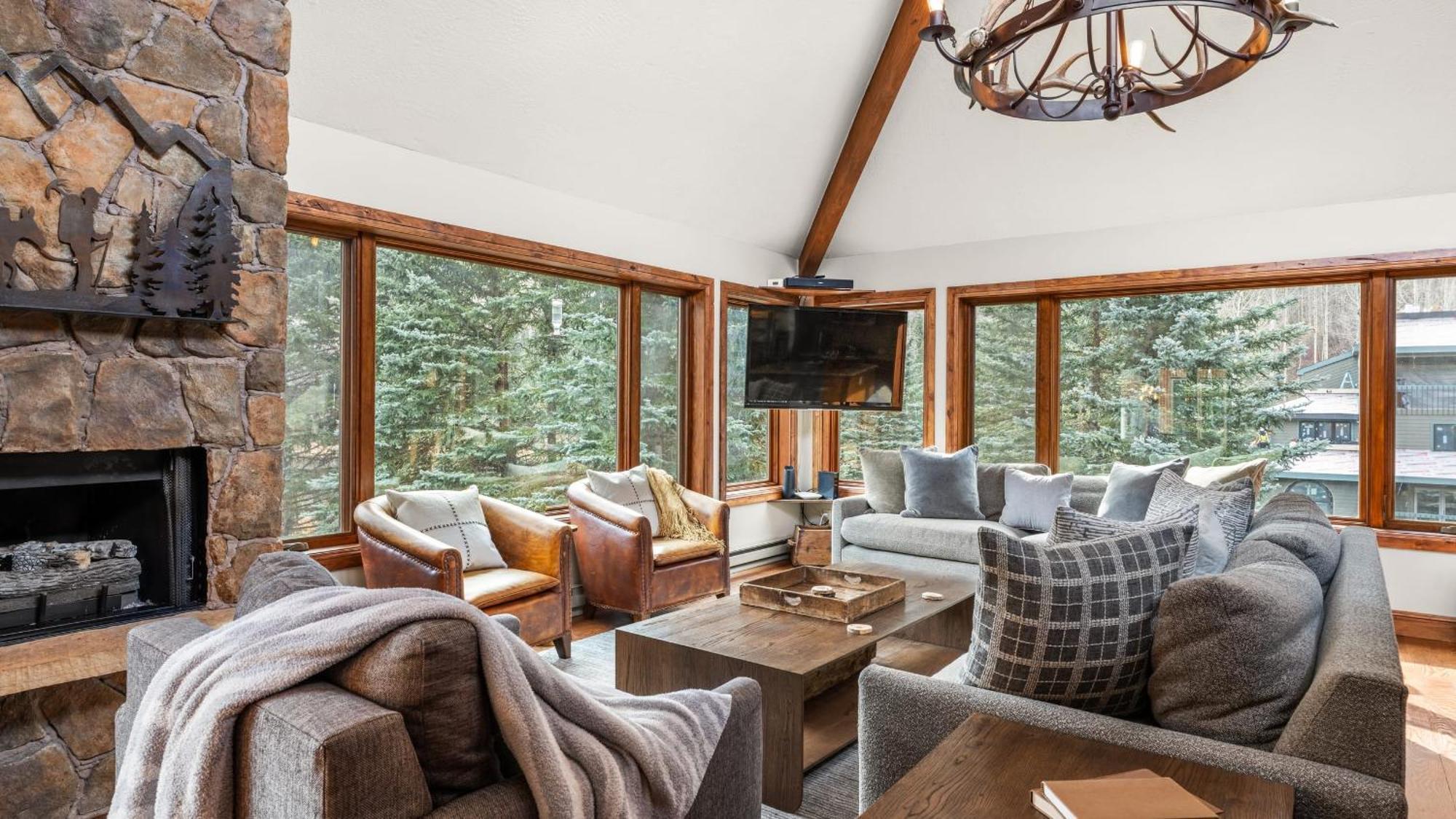 Ghostriders 11 By Avantstay Floor W Large Patio Mountain Views Holiday home