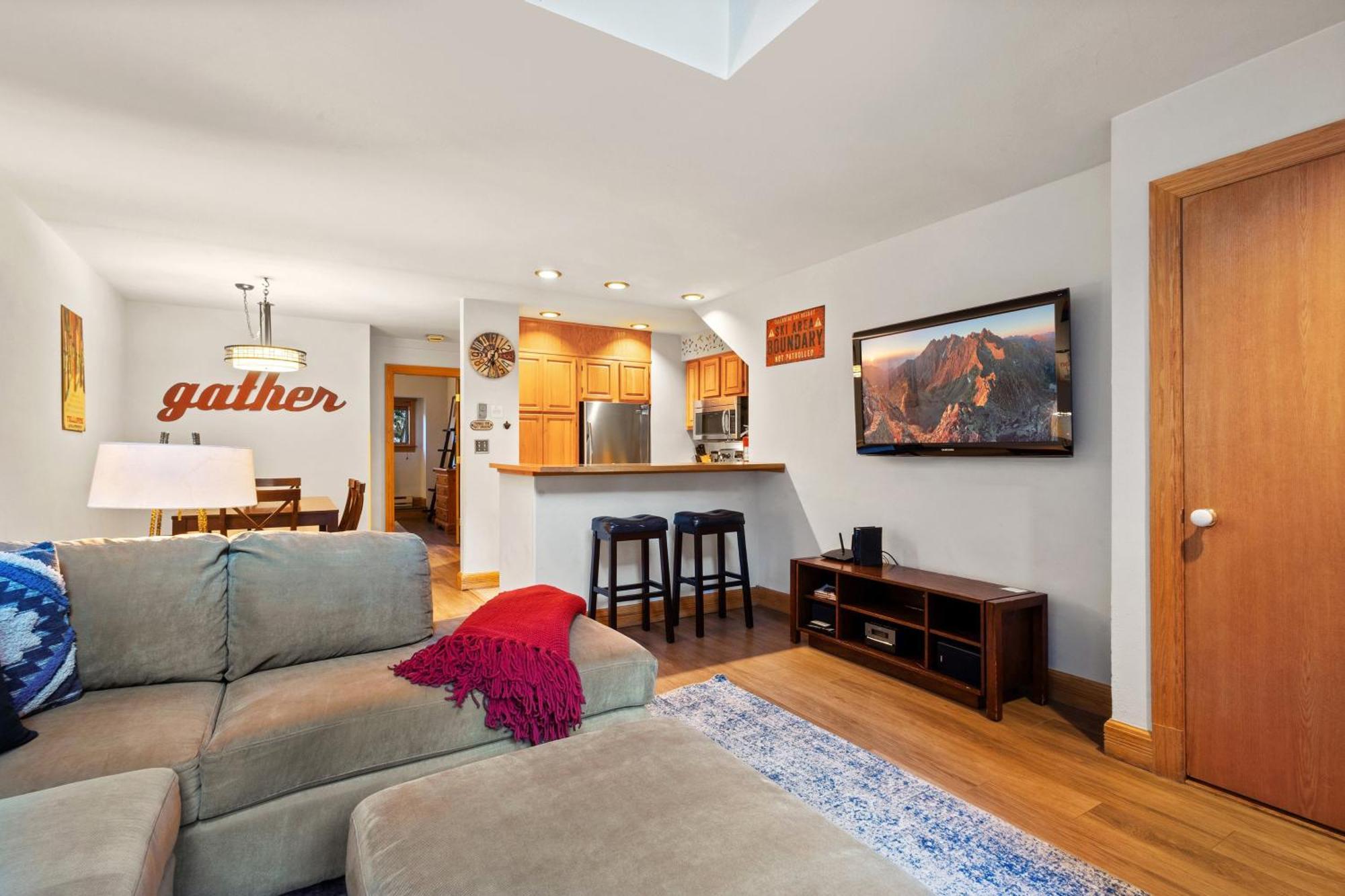 In Out Lift 7! Deck, Hot Tub, Garage Parking Telluride