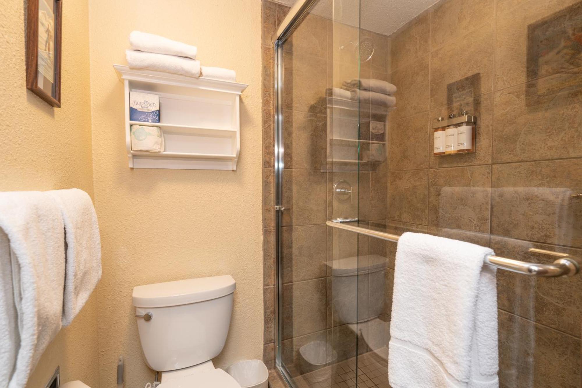 Manitou 9 By Alpine Hotel *