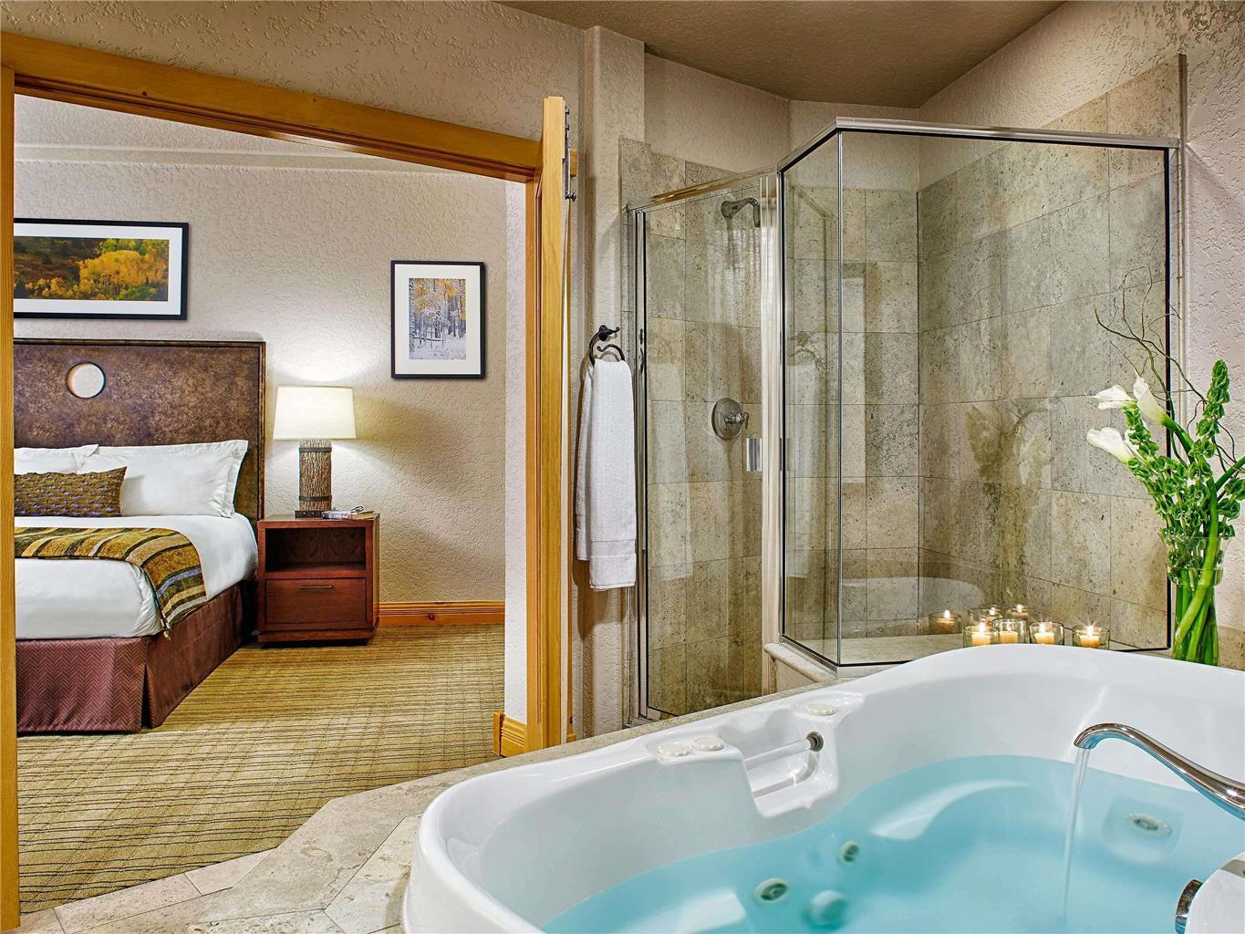 Fairmont Heritage Place, Franz Klammer Lodge *