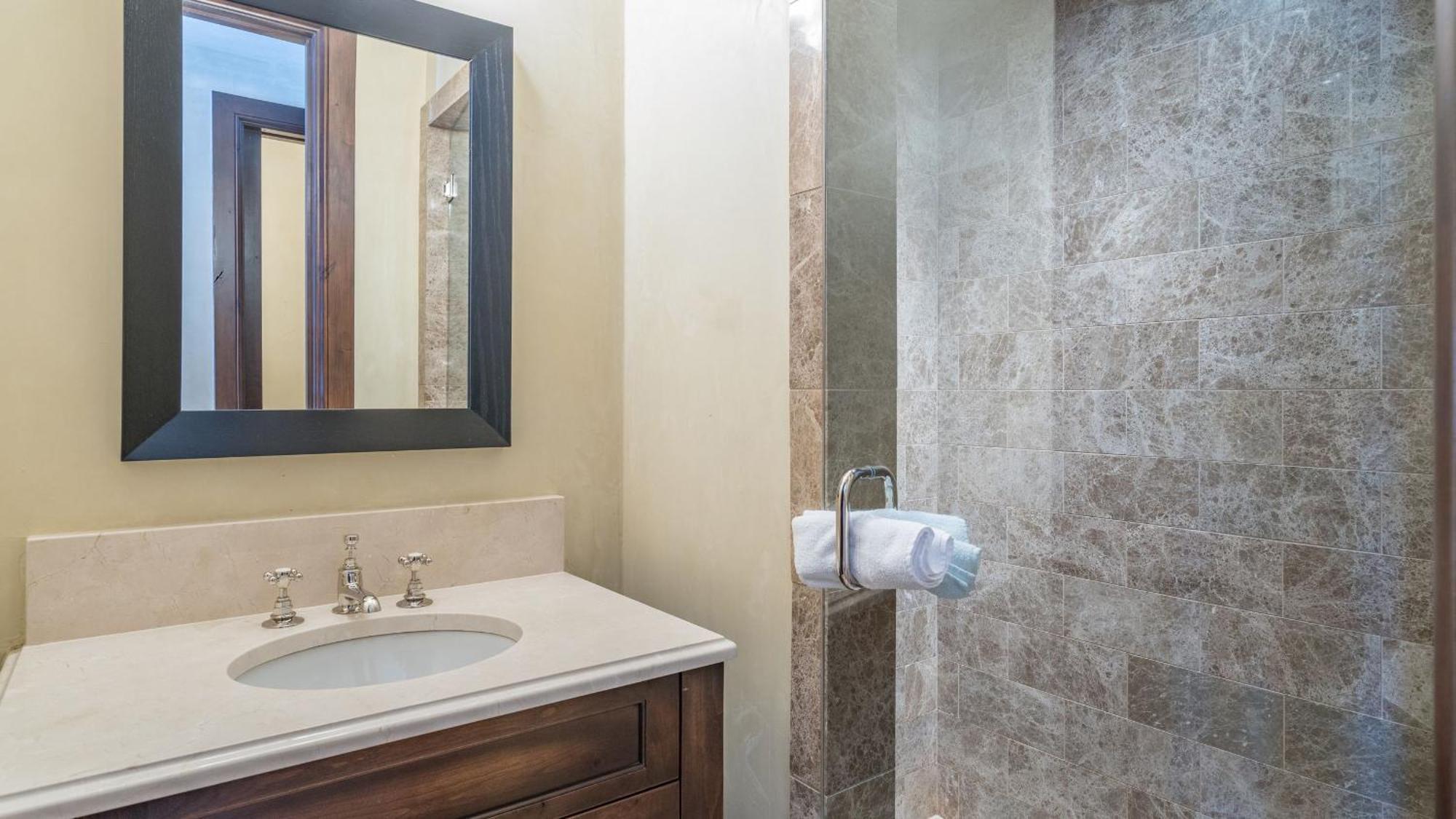 At Tristant 137 By Avantstay In Out W Panoramic Views Hot Tub