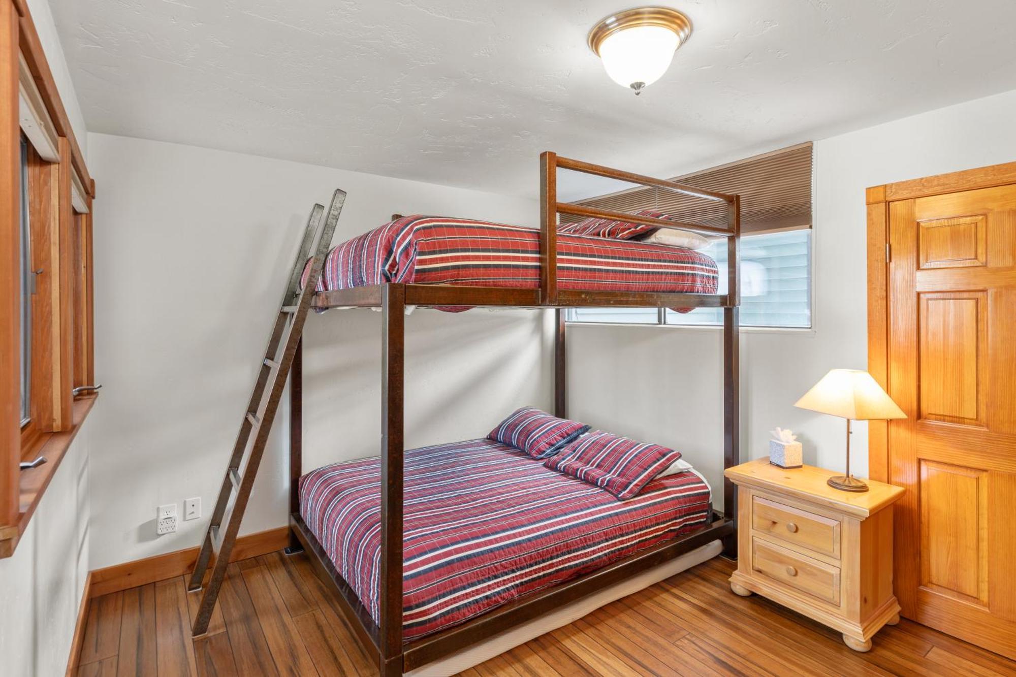 Town Trail Retreat Patio Lift 7 Hot Tubs 3br 2ba Sleeps 8