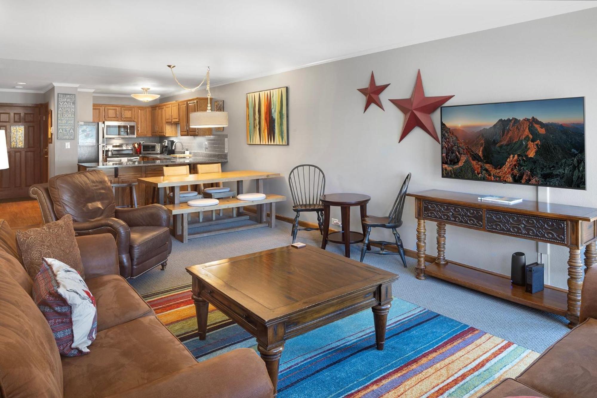 West End Winner - Hot Tub, Parking, Open Kitchen & Living Space * Telluride