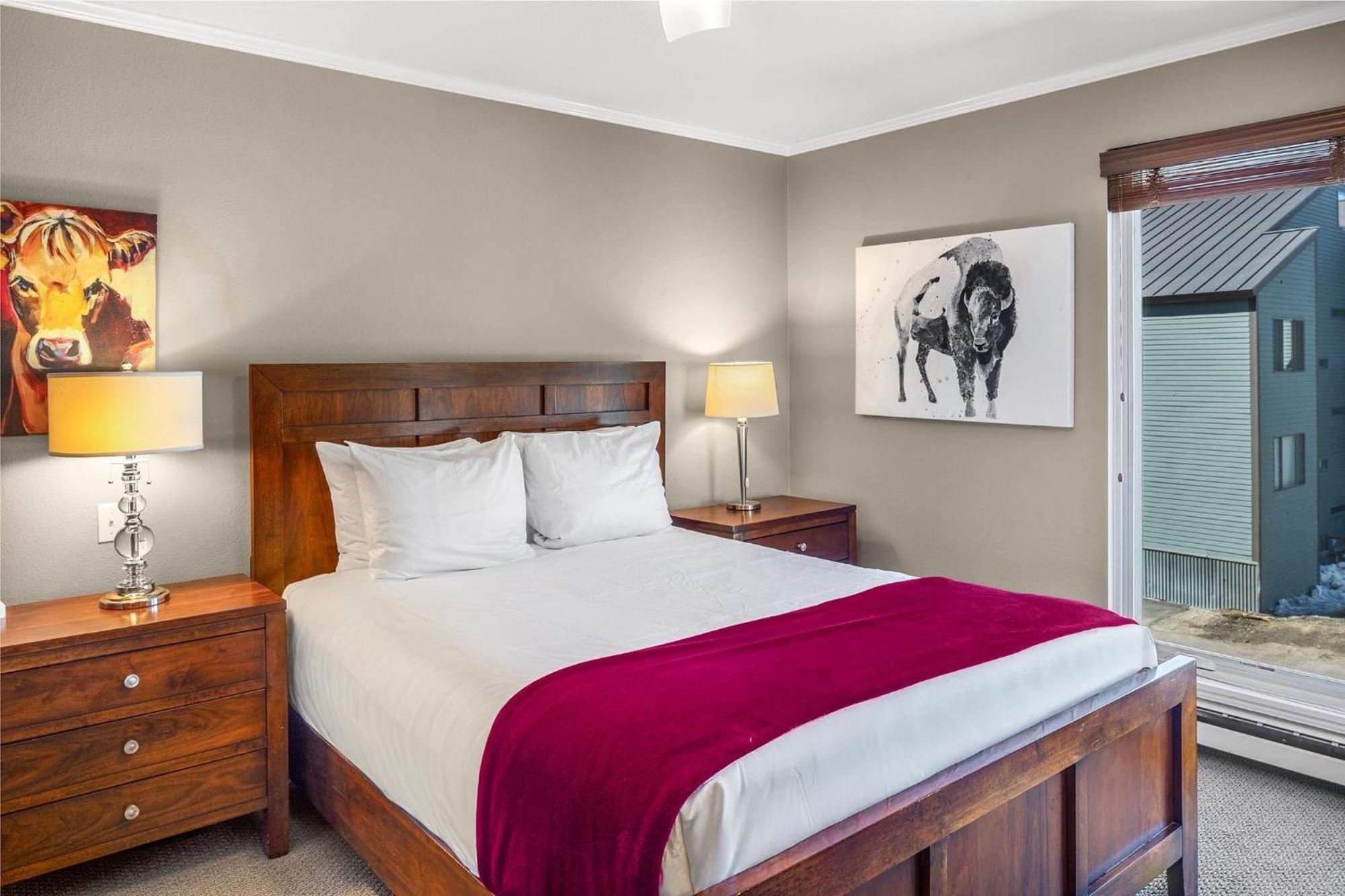 West End Winner - Hot Tub, Parking, Open Kitchen & Living Space * Telluride