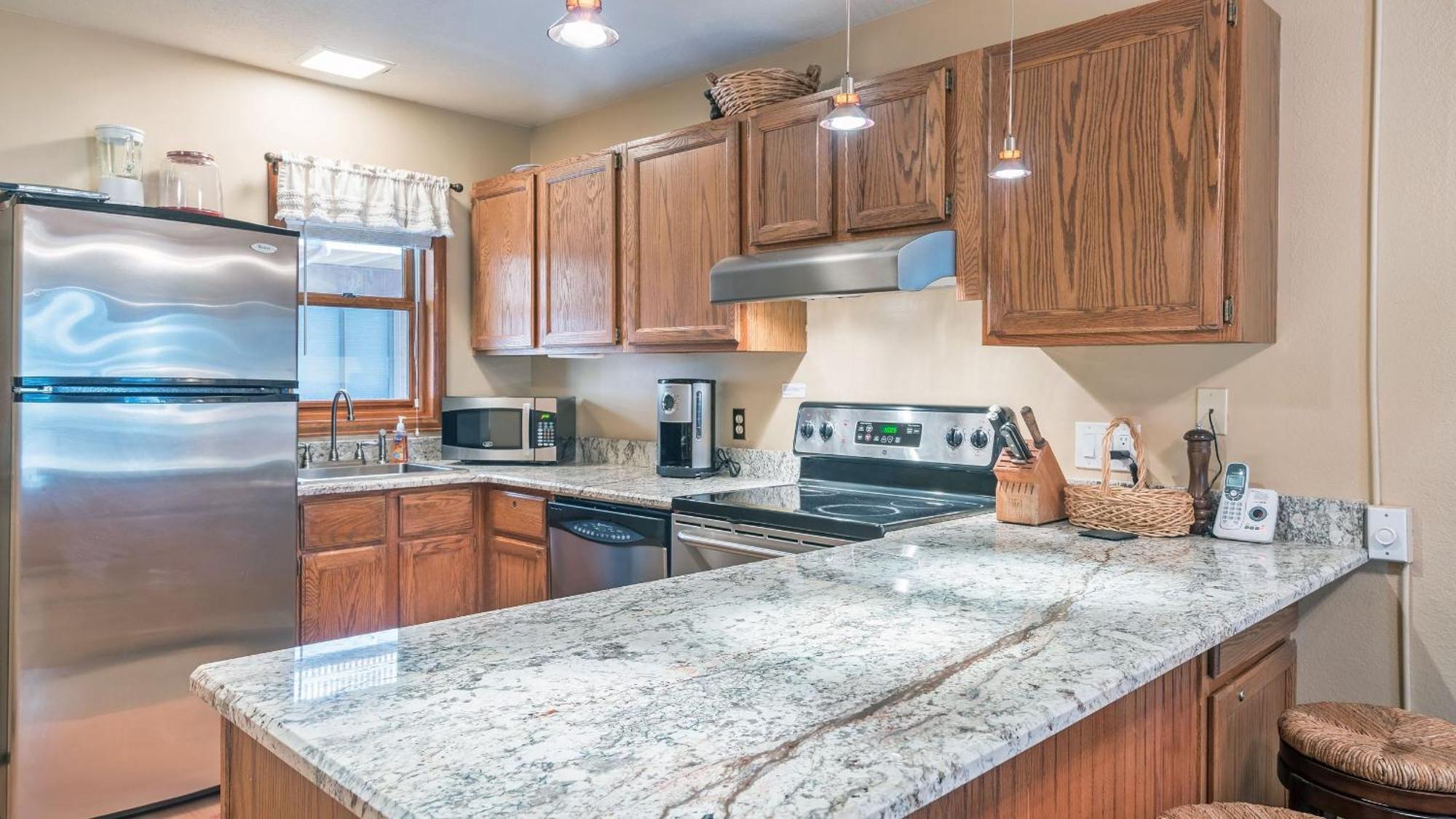 Holiday home Ghostriders 5 By Avantstay 2 Bedroom Near Main Street Hiking Skiing Str Permit 3571