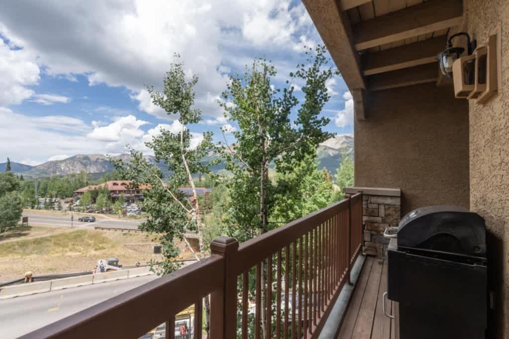 Holiday home Mtn Village Retreat - Balcony Views & Steam Shower *