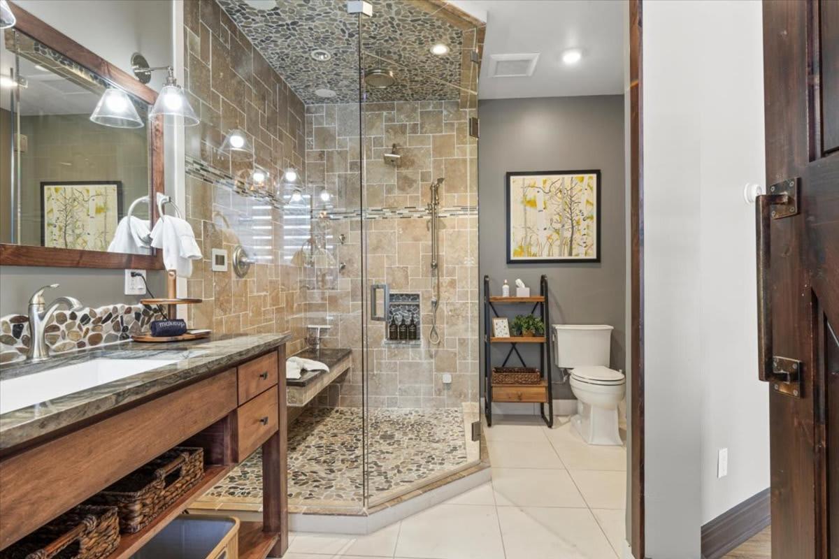 Mtn Village Retreat - Balcony Views & Steam Shower Holiday home