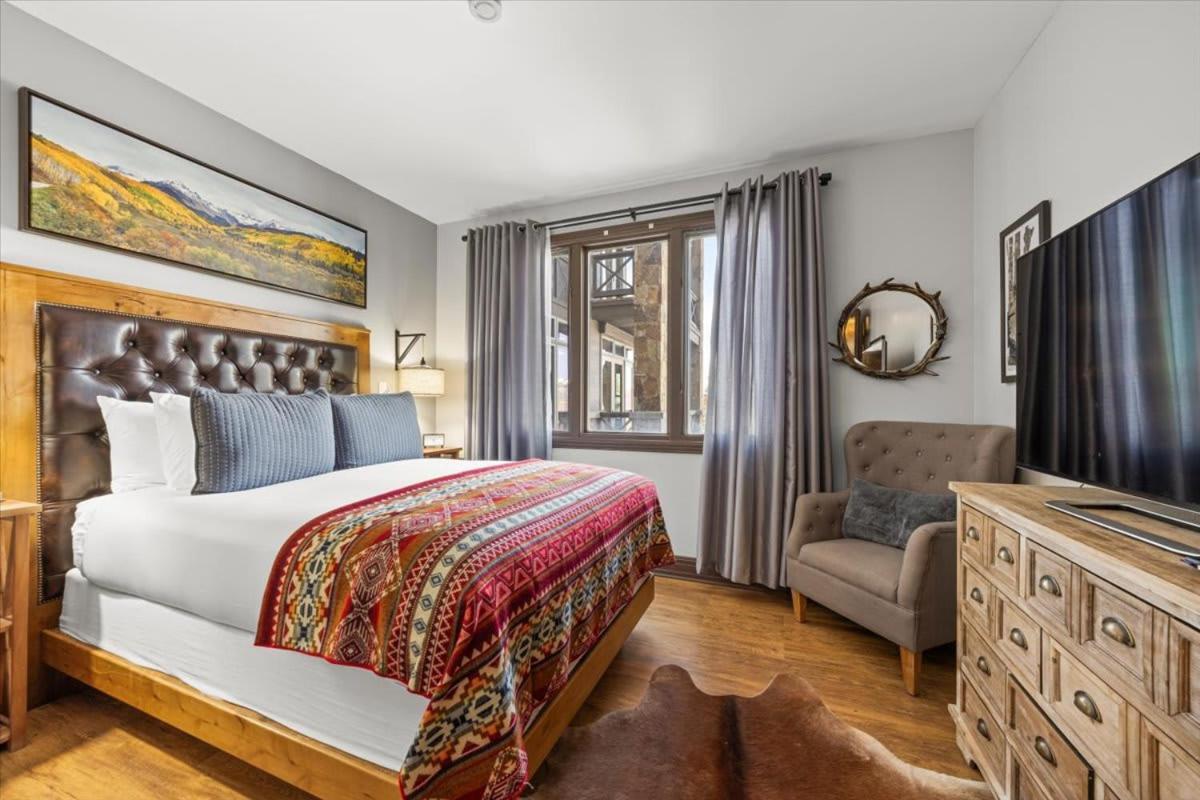 Mtn Village Retreat - Balcony Views & Steam Shower Holiday home *