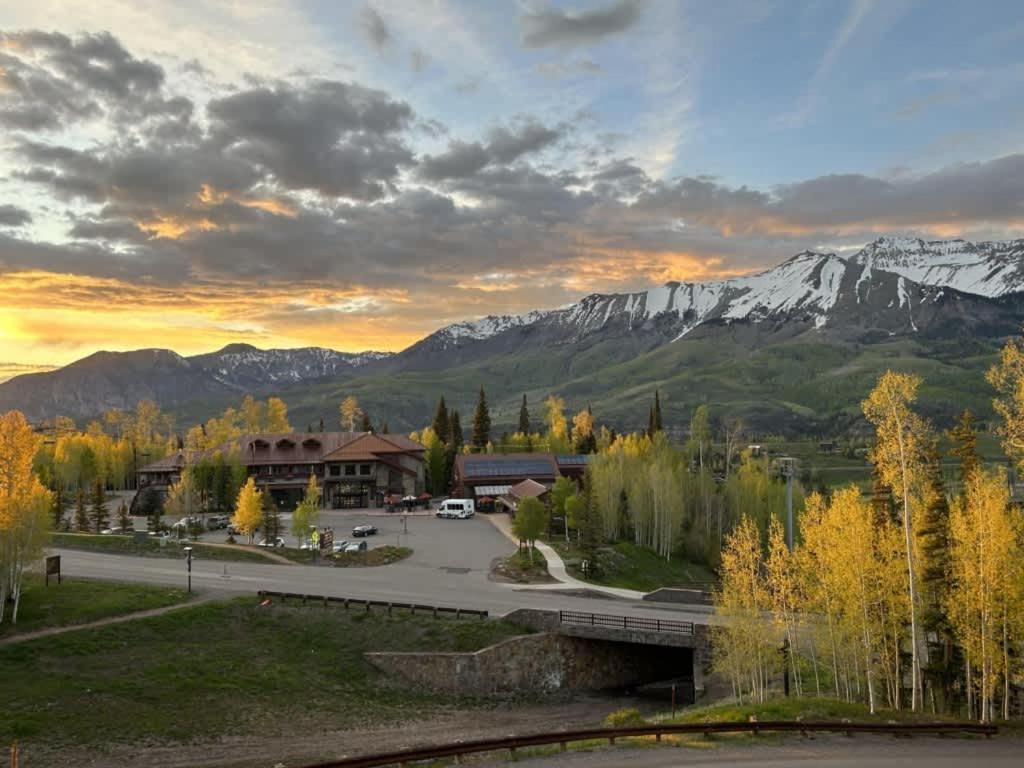 Mtn Village Retreat - Balcony Views & Steam Shower * Telluride