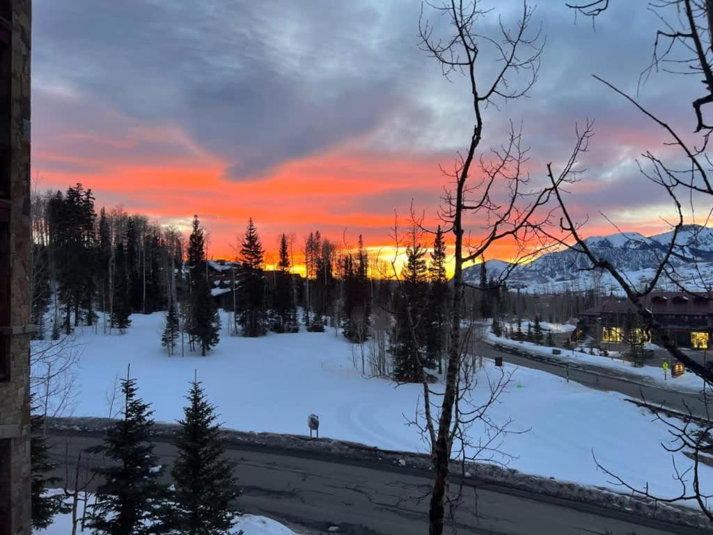 Holiday home Mtn Village Retreat - Balcony Views & Steam Shower *