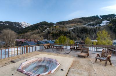 Apartment Village 348