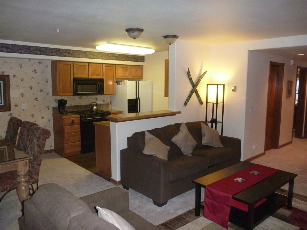 Hotel Yankee Boy In Town Of By 3*