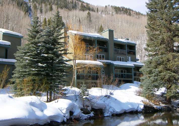 Riverside By Alpine Hotel