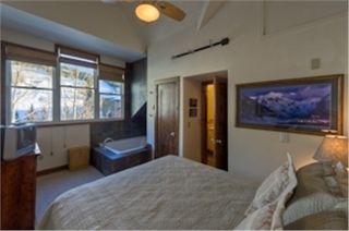 Columbia Place By 3*