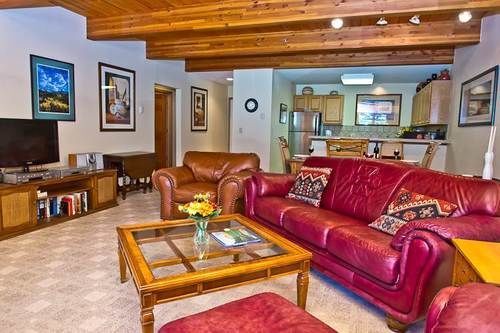 Riverside By Alpine 4*