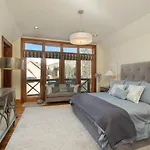 Lorian 4 True Ski-In Ski-Out Resort Condo 4Bd 3.5Ba - Sleeps 12