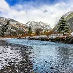 Lost Creek Retreat