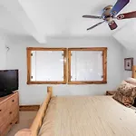 Lost Creek Retreat