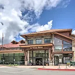 Luxurious Ski-Inandski-Out Telluride Penthouse!
