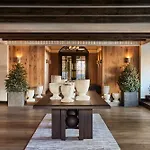 Madeline And Residences, Collection Hotel