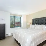 Deluxe Unit With Unbeatable Deck Views