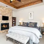 Best Ever Vista At Cassidy Ridge - Perfect Ski-In!