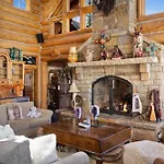 The Bear House On Double Cabin - Premier Ski-In-Out Location And Amenities