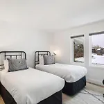 Sunny Condo, Box Canyon Views, Pool & Hot Tub Condo