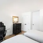 Sunny Condo, Box Canyon Views, Pool & Hot Tub Condo