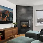 Sunny Condo, Box Canyon Views, Pool & Hot Tub Condo