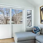 Upscale Condo Near Lift And Town With Mountain Views