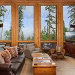 Hilltop Hideaway By Exceptional