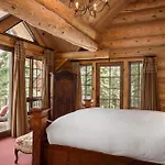 Chalet Hilltop Hideaway By Exceptional *