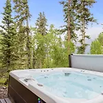 Hilltop Hideaway By Exceptional *