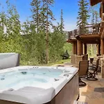 Chalet Hilltop Hideaway By Exceptional *