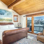 Country Club Estate By Exceptional Chalet