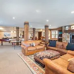 Chalet Country Club Estate By Exceptional *