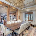 Country Club Estate By Exceptional Chalet *